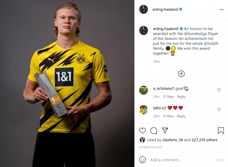 英国女歌手利帕现场观看阿根廷国家德比，并与里克尔梅合影（英国歌手利帕现身阿根廷国家德比，与里克尔梅合影留念）