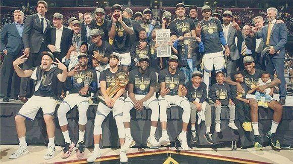 状态火热！乔治半场13中8得到27分3篮板4助攻（手感爆棚！乔治半场13投8中砍下27分3板4助）