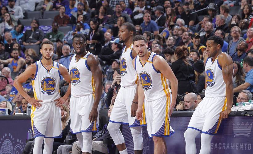 NBA球员合同更新及薪资排行榜（NBA球员合同动态与薪资排名）