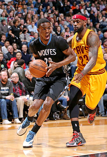 CBA球队巡礼：广东——十一冠王疯狂补强，志在东山再起（CBA巡礼：广东宏远——十一冠豪门重磅补强，剑指卷土重来）