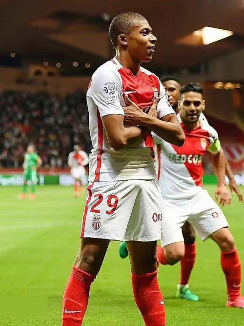 马特乌斯：德国队应明确基米希为中场核心；对萨内不该有偏见（马特乌斯：德国队应确立基米希为中场指挥官，不要对萨内存偏见）