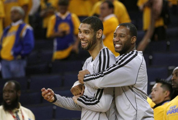 美记：公牛不会主动出击追求字母哥，倾向保留现有阵容（美媒记者称：公牛无意主动追逐字母哥，更愿维持现有班底）