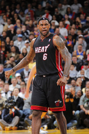 他是真正的绝代双骄继承人（他才是名副其实的绝代双骄传人）